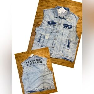 H&M Denim Vest with Printed Design Light Distressed denim Men’s Sz XL New!!!